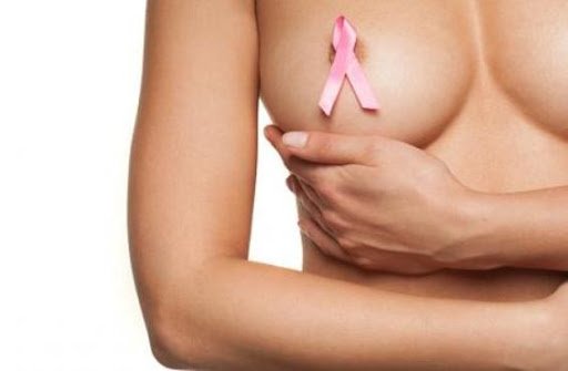 Cancer du sein: Comment faire l’autopalpation mammaire ?